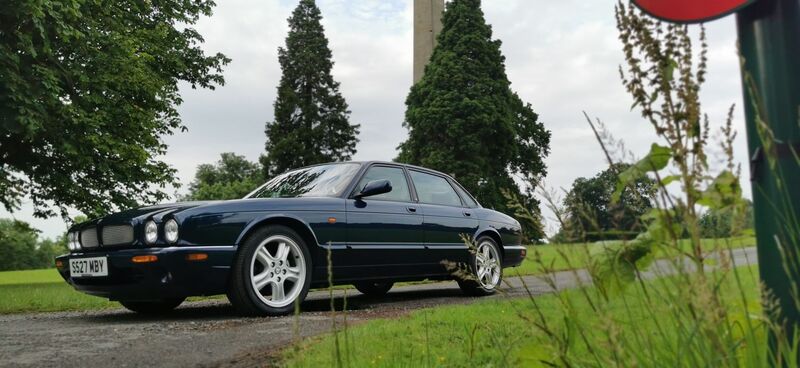 JAGUAR XJR 4.0 V8 Supercharged 4dr 1998