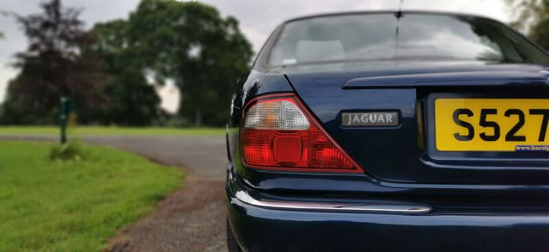 JAGUAR XJR 4.0 V8 Supercharged 4dr 1998