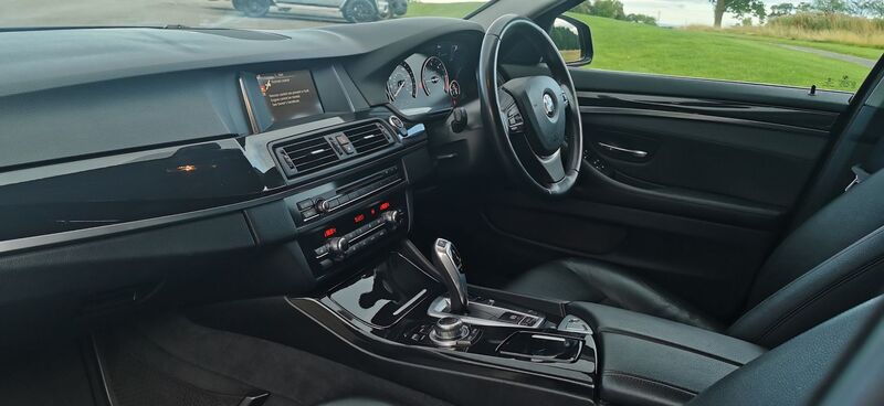 BMW 5 SERIES 2.0 520d SE Touring Auto Euro 6 ss 5dr 2016