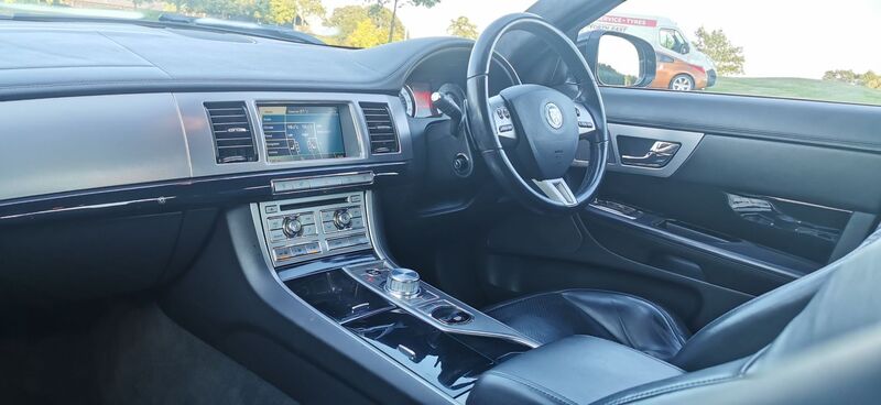 JAGUAR XF 3.0d S V6 Premium Luxury Auto Euro 5 4dr 2010