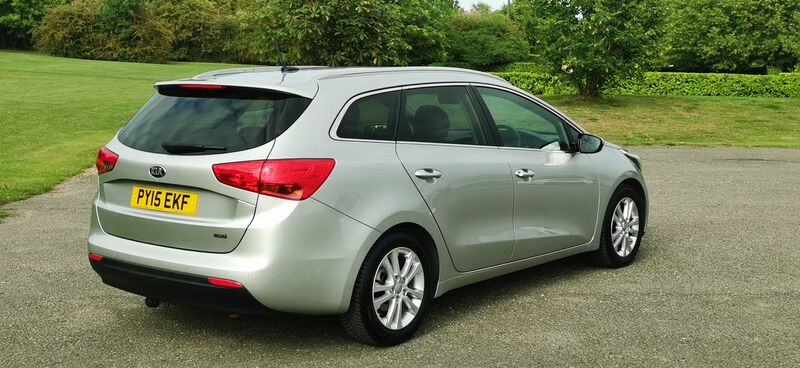 KIA CEED 1.6 CRDi 3 Sportswagon Auto Euro 5 5dr 2015