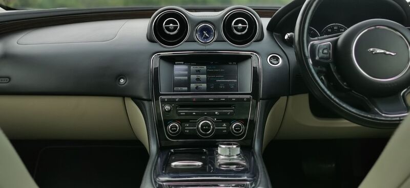 JAGUAR XJ 3.0d V6 Portfolio Auto 4dr LWB 2012