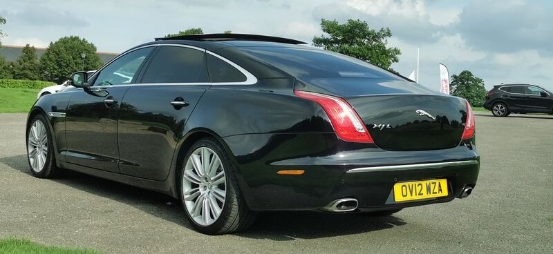 JAGUAR XJ 3.0d V6 Portfolio Auto 4dr LWB 2012