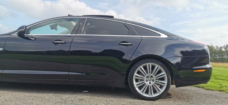 JAGUAR XJ 3.0d V6 Portfolio Auto 4dr LWB 2012