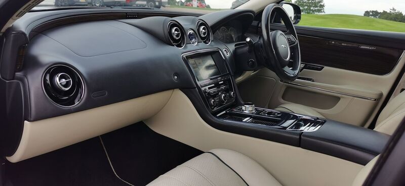 JAGUAR XJ 3.0d V6 Portfolio Auto 4dr LWB 2012