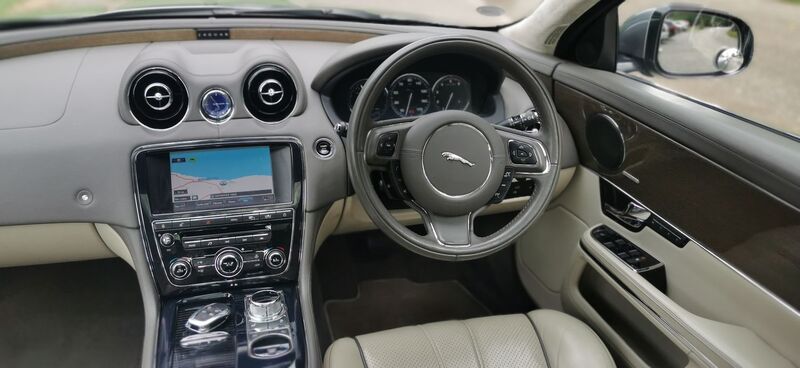 JAGUAR XJ 3.0d V6 Portfolio Auto Euro 5 4dr 2010