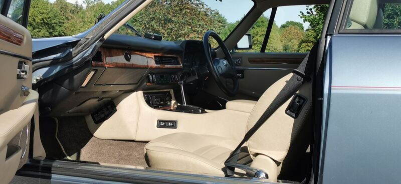 JAGUAR XJS V12 5.3 HE 2dr Coupe Auto 1989