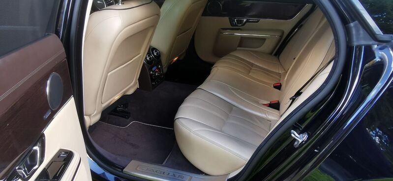 JAGUAR XJ 3.0d V6 Portfolio Auto ss 4dr LWB 2014