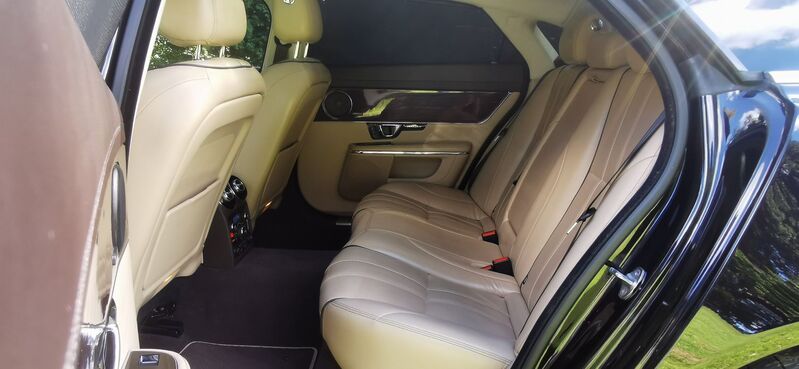 JAGUAR XJ 3.0d V6 Portfolio Auto ss 4dr LWB 2014