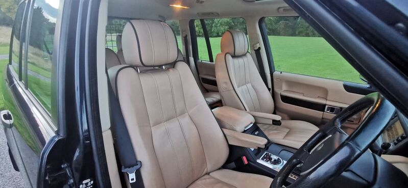 LAND ROVER RANGE ROVER 3.6 TD V8 Vogue 5dr 2006