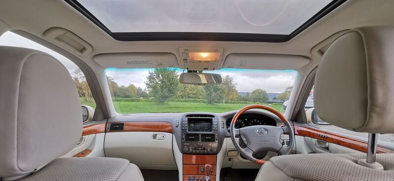 LEXUS LS 430 4.3 4dr Saloon Auto 2004