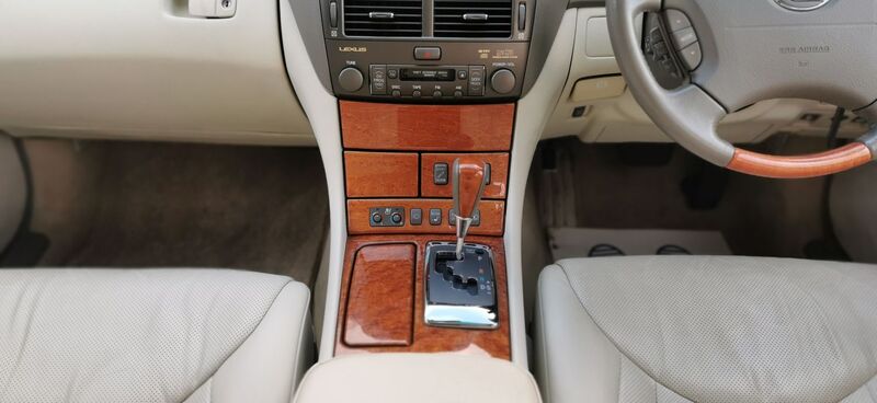 LEXUS LS 430 4.3 4dr Saloon Auto 2004