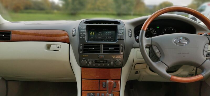 LEXUS LS 430 4.3 4dr Saloon Auto 2004