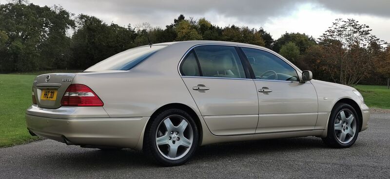 LEXUS LS 430 4.3 4dr Saloon Auto 2004