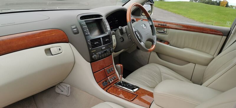 LEXUS LS 430 4.3 4dr Saloon Auto 2004