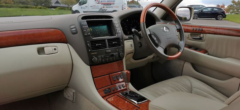 LEXUS LS 430 4.3 4dr Saloon Auto 2004