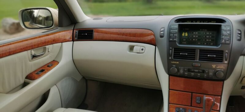 LEXUS LS 430 4.3 4dr Saloon Auto 2004