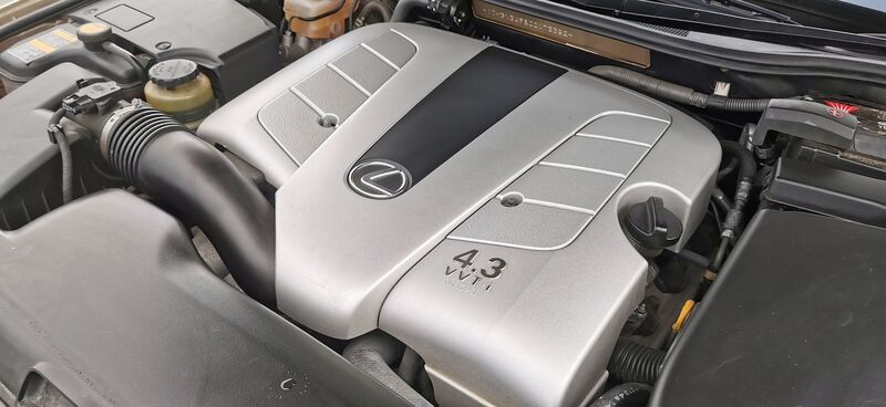 LEXUS LS 430 4.3 4dr Saloon Auto 2004