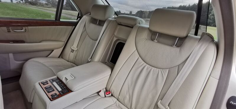LEXUS LS 430 4.3 4dr Saloon Auto 2004