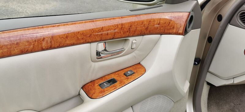 LEXUS LS 430 4.3 4dr Saloon Auto 2004