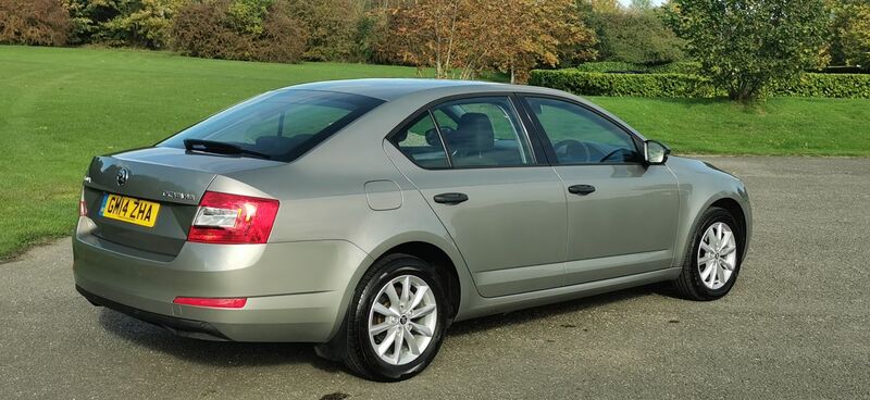 SKODA OCTAVIA 1.6 TDI S Euro 5 ss 5dr 2014