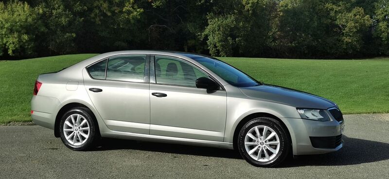 SKODA OCTAVIA 1.6 TDI S Euro 5 ss 5dr 2014