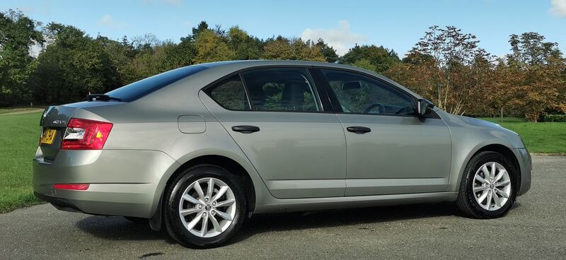 SKODA OCTAVIA 1.6 TDI S Euro 5 ss 5dr 2014