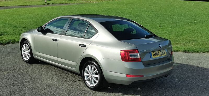 SKODA OCTAVIA 1.6 TDI S Euro 5 ss 5dr 2014