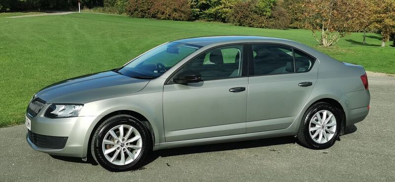 SKODA OCTAVIA 1.6 TDI S Euro 5 ss 5dr 2014