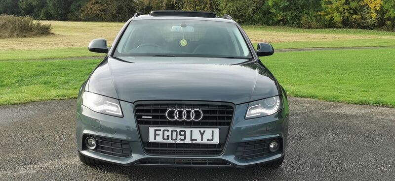 AUDI A4 AVANT 3.0 TDI Executive SE quattro Euro 4 5dr 2009