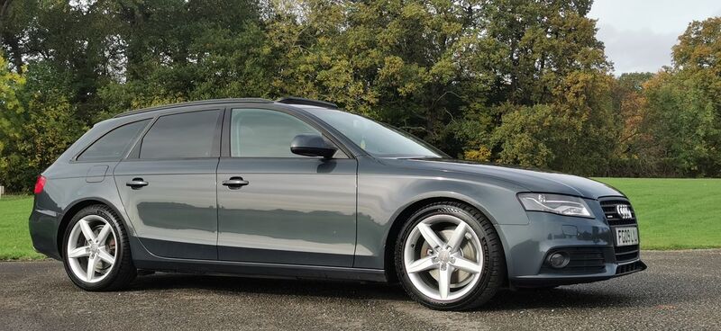 AUDI A4 AVANT 3.0 TDI Executive SE quattro Euro 4 5dr 2009