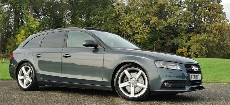 AUDI A4 AVANT 3.0 TDI Executive SE quattro Euro 4 5dr 2009