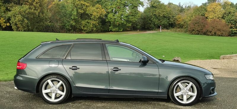 AUDI A4 AVANT 3.0 TDI Executive SE quattro Euro 4 5dr 2009