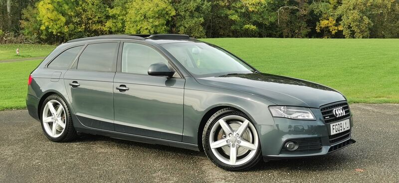 AUDI A4 AVANT 3.0 TDI Executive SE quattro Euro 4 5dr 2009