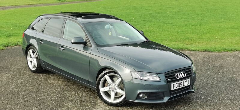 AUDI A4 AVANT 3.0 TDI Executive SE quattro Euro 4 5dr 2009