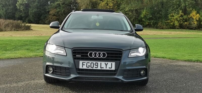 AUDI A4 AVANT 3.0 TDI Executive SE quattro Euro 4 5dr 2009