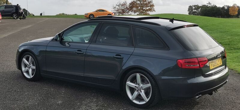 AUDI A4 AVANT 3.0 TDI Executive SE quattro Euro 4 5dr 2009