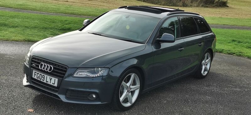 AUDI A4 AVANT 3.0 TDI Executive SE quattro Euro 4 5dr 2009