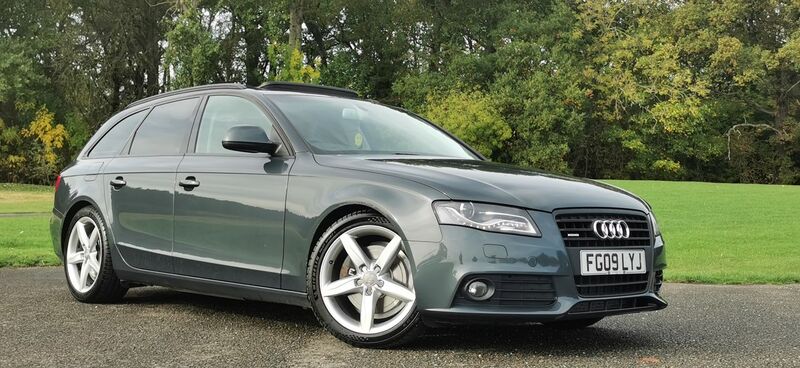 AUDI A4 AVANT 3.0 TDI Executive SE quattro Euro 4 5dr 2009