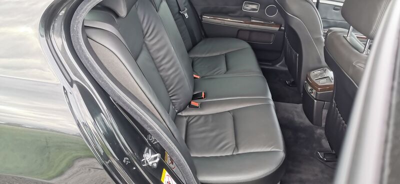 BMW 7 SERIES 3.0 730d Sport Auto 4dr Saloon Auto 2008