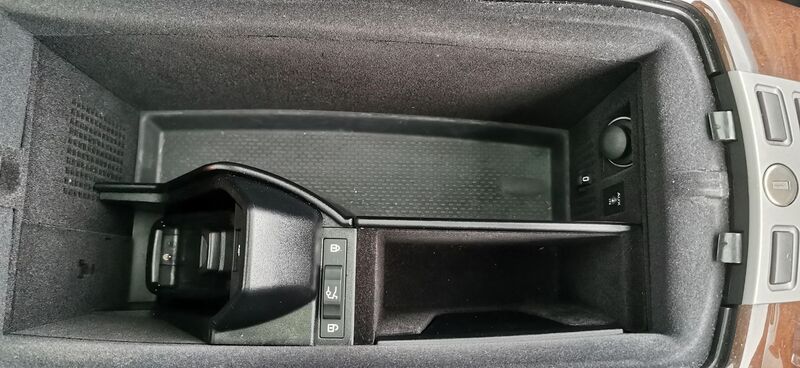 BMW 7 SERIES 3.0 730d Sport Auto 4dr Saloon Auto 2008