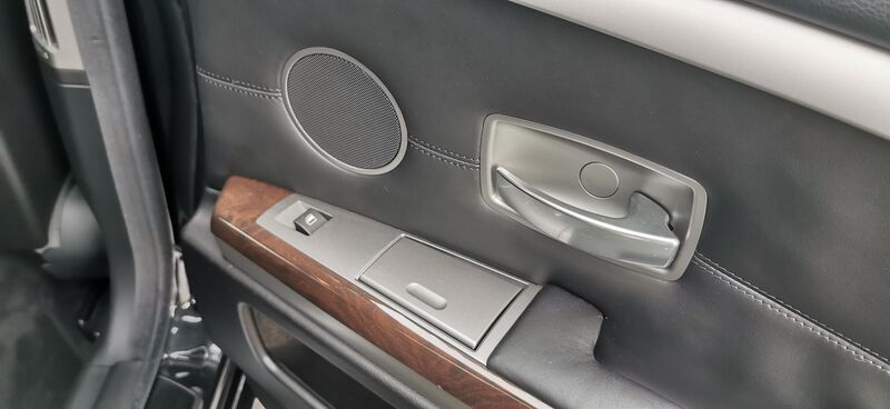 BMW 7 SERIES 3.0 730d Sport Auto 4dr Saloon Auto 2008