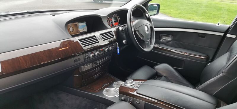 BMW 7 SERIES 3.0 730d Sport Auto 4dr Saloon Auto 2008