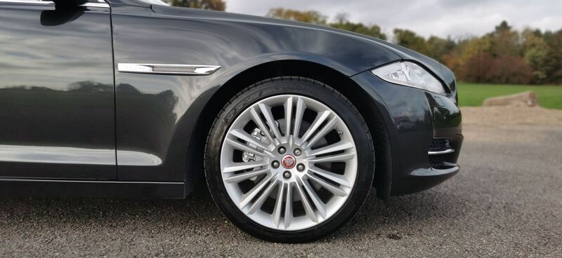 JAGUAR XJ 3.0d V6 Portfolio Auto Euro 5 ss 4dr 2012