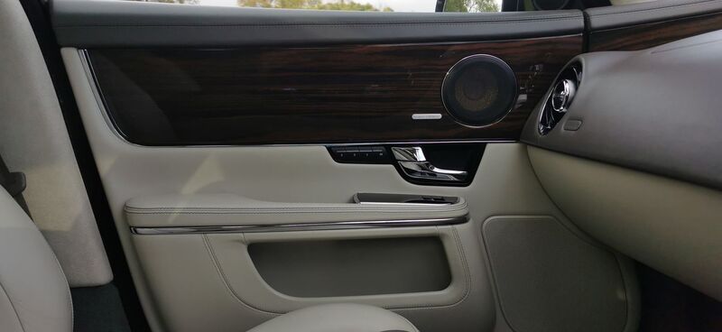 JAGUAR XJ 3.0d V6 Portfolio Auto Euro 5 ss 4dr 2012