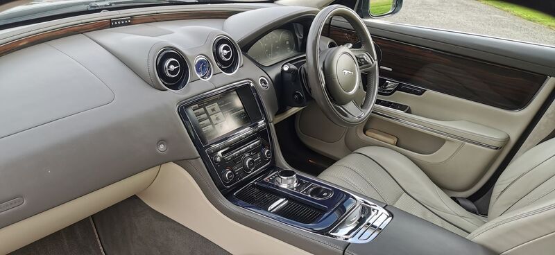 JAGUAR XJ 3.0d V6 Portfolio Auto Euro 5 ss 4dr 2012