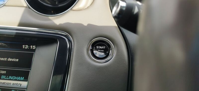 JAGUAR XJ 3.0d V6 Portfolio Auto Euro 5 ss 4dr 2012