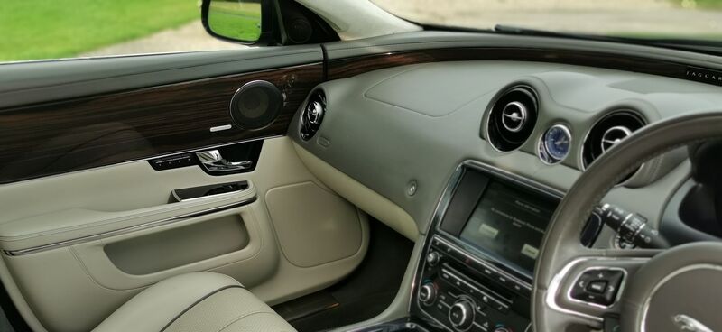 JAGUAR XJ 3.0d V6 Portfolio Auto Euro 5 ss 4dr 2012