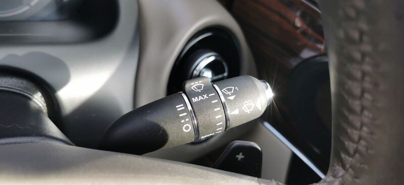 JAGUAR XJ 3.0d V6 Portfolio Auto Euro 5 ss 4dr 2012