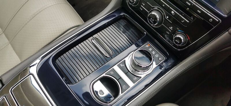 JAGUAR XJ 3.0d V6 Portfolio Auto Euro 5 ss 4dr 2012